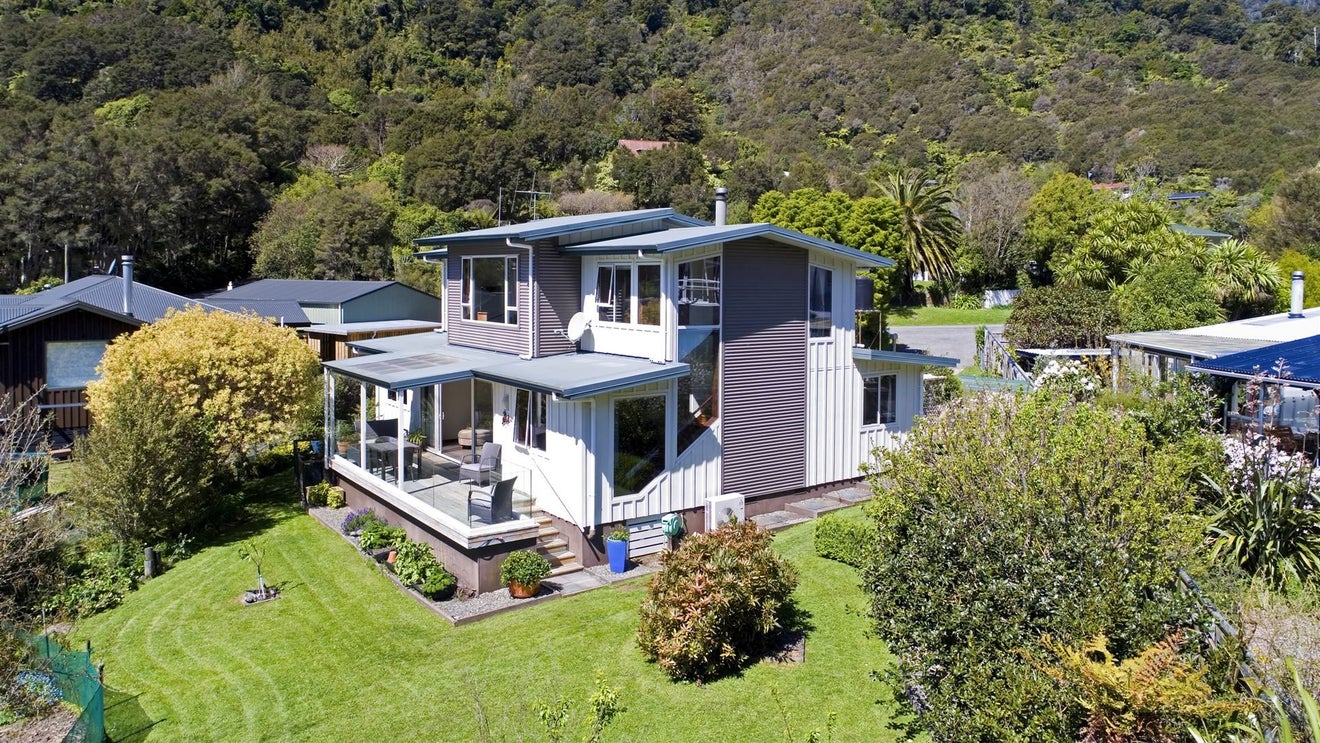 195 Duncans Bay Road, DUNCAN BAY - Carousel 1