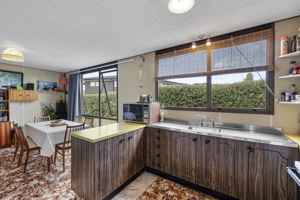 13 Awatea Street, Mangawhai Heads, Mangawhai - Carousel 2