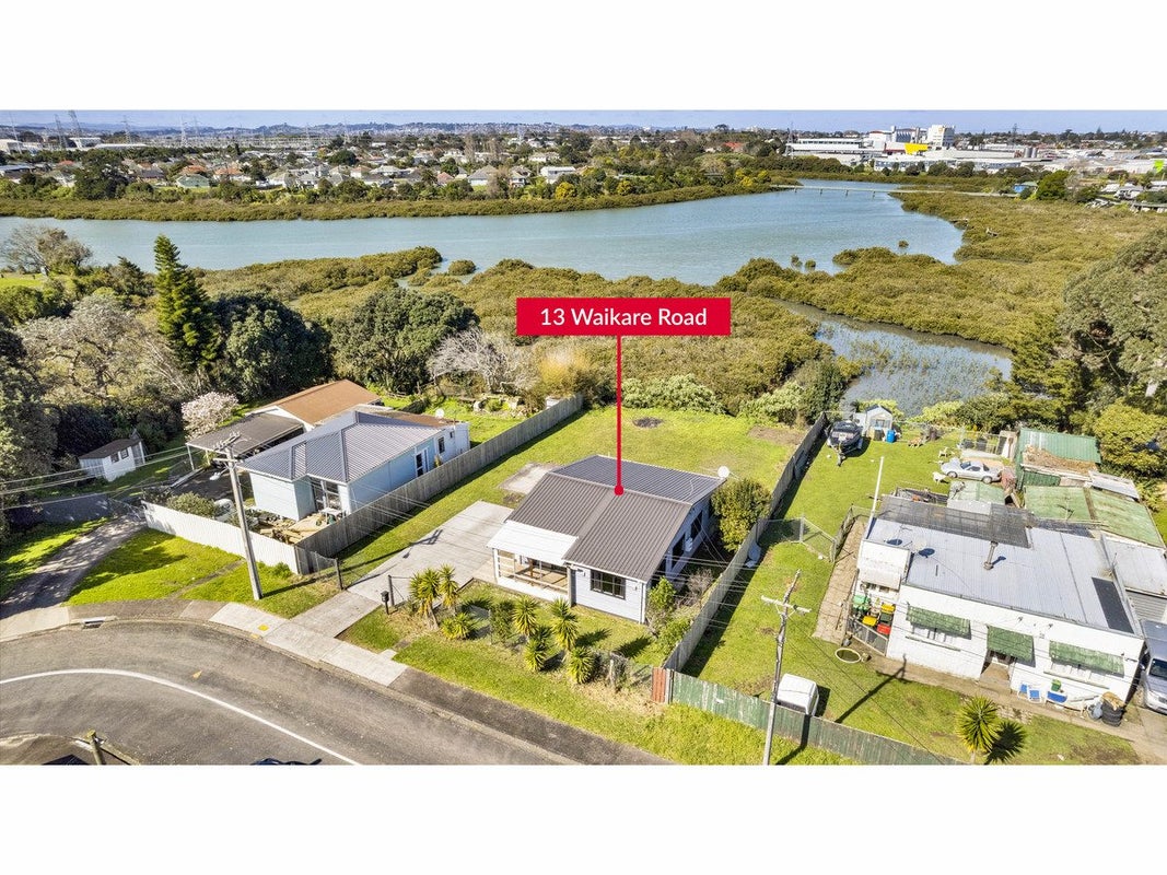 13 Waikare Road, Otahuhu, Auckland - Carousel 1