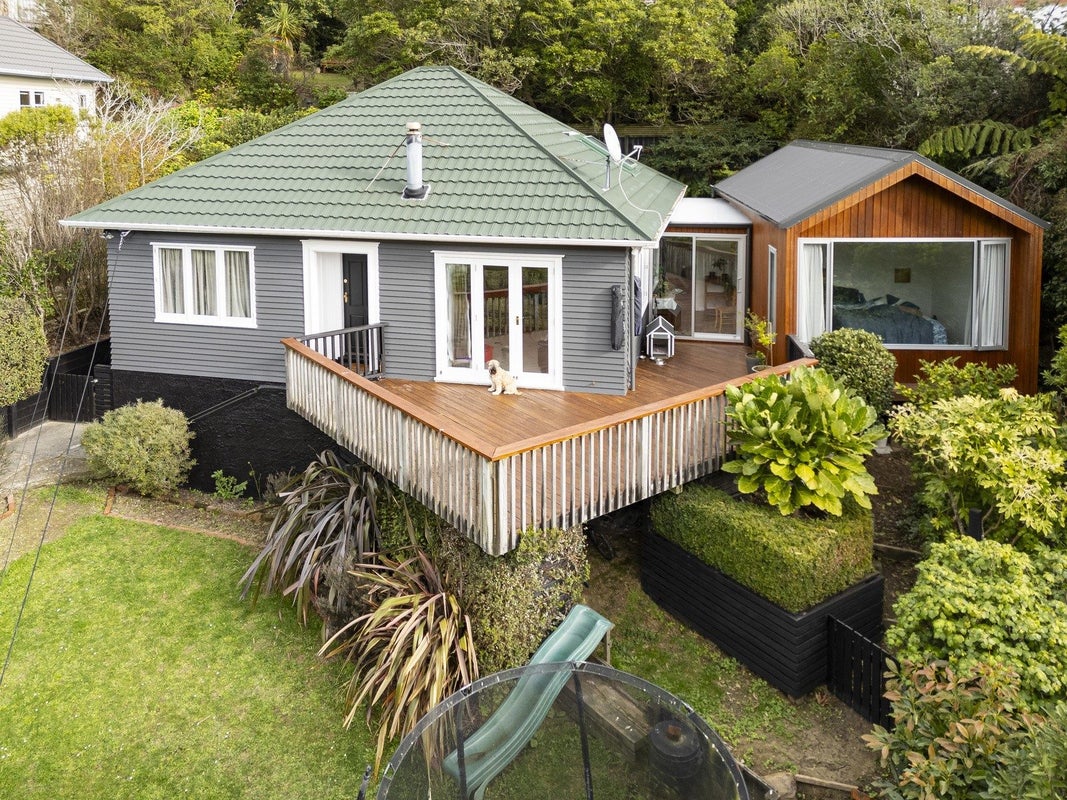 49 Albemarle Road, Northland, Wellington - Carousel 1