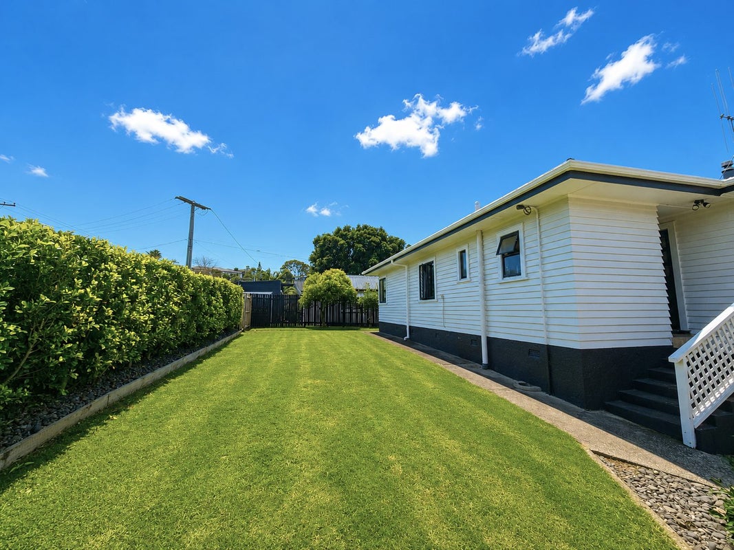 173 Otumoetai Road, Brookfield, Tauranga - Carousel 2