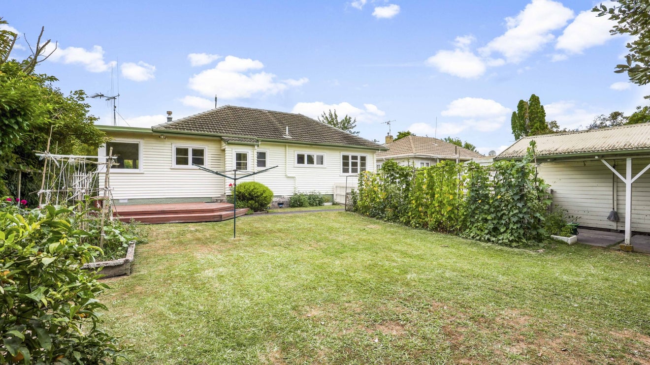 7 Nelson Street, Hamilton East, Hamilton - Carousel 1