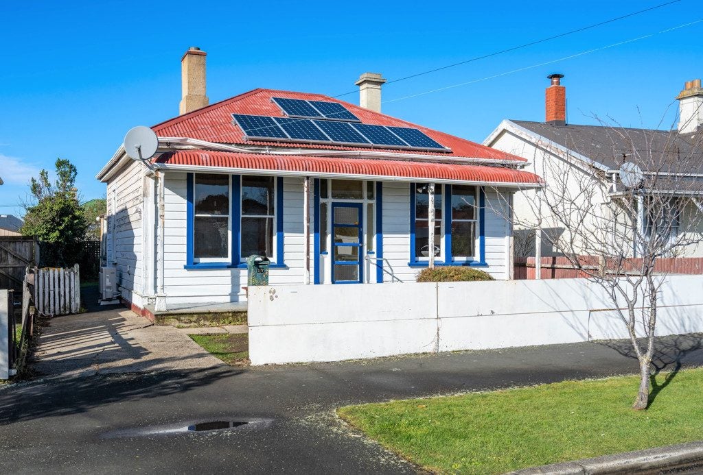 17 Young Street, Saint Kilda, Dunedin - Carousel 1