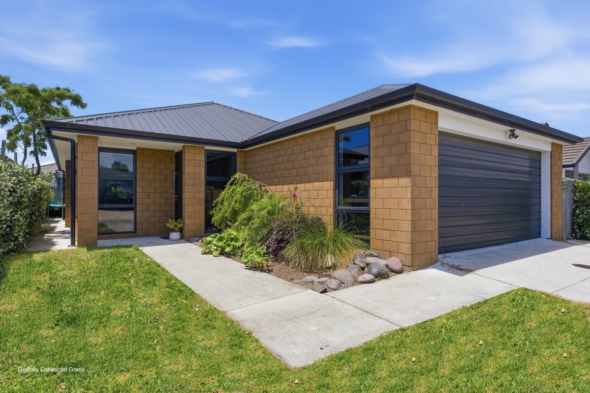3 Boyle Mews, Papamoa Beach, Papamoa - Carousel 1