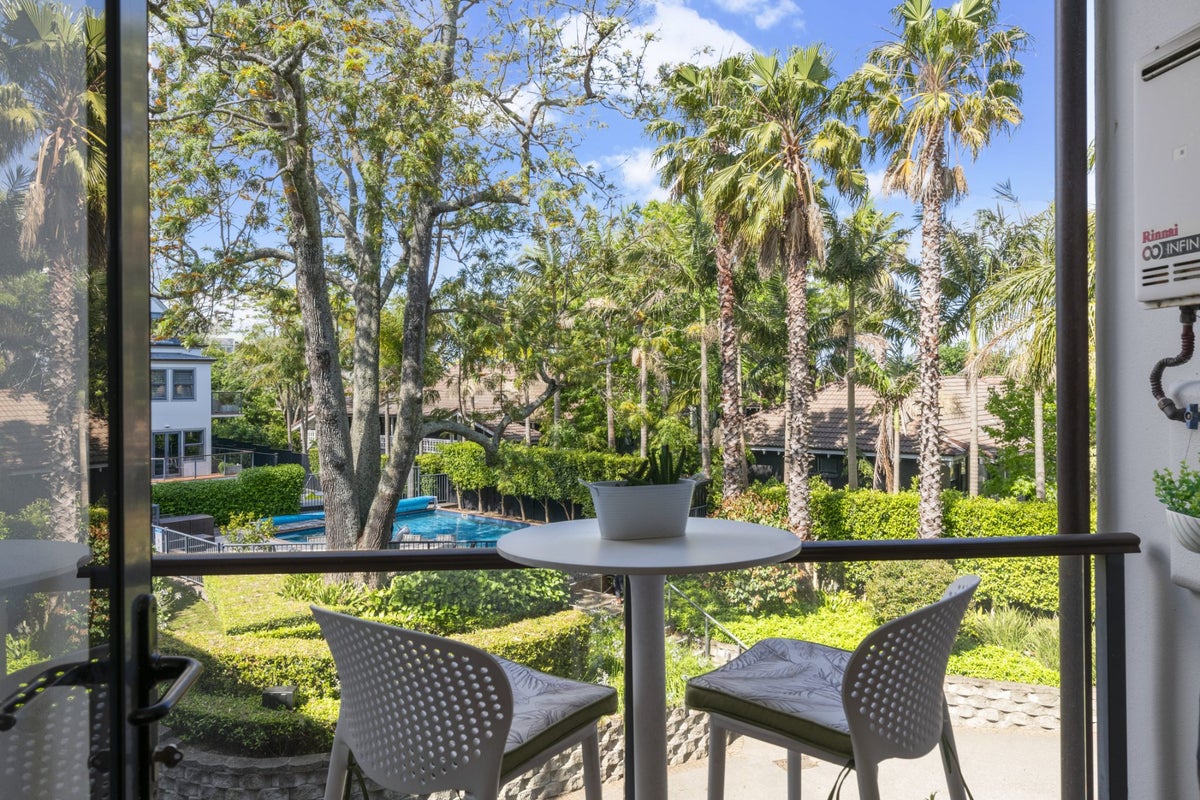 2/177 Hurstmere Road, Takapuna, North Shore City, Auckland - Carousel 1