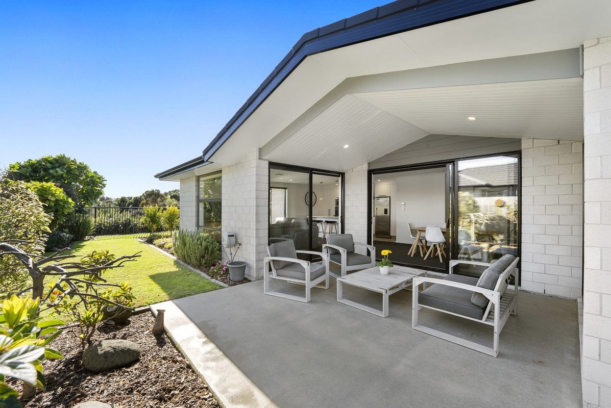 38 Drabble Crescent, Papamoa Beach, Papamoa - Carousel 2