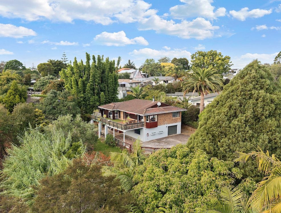 30A Beach Haven Road, Beach Haven, Auckland - Carousel 1