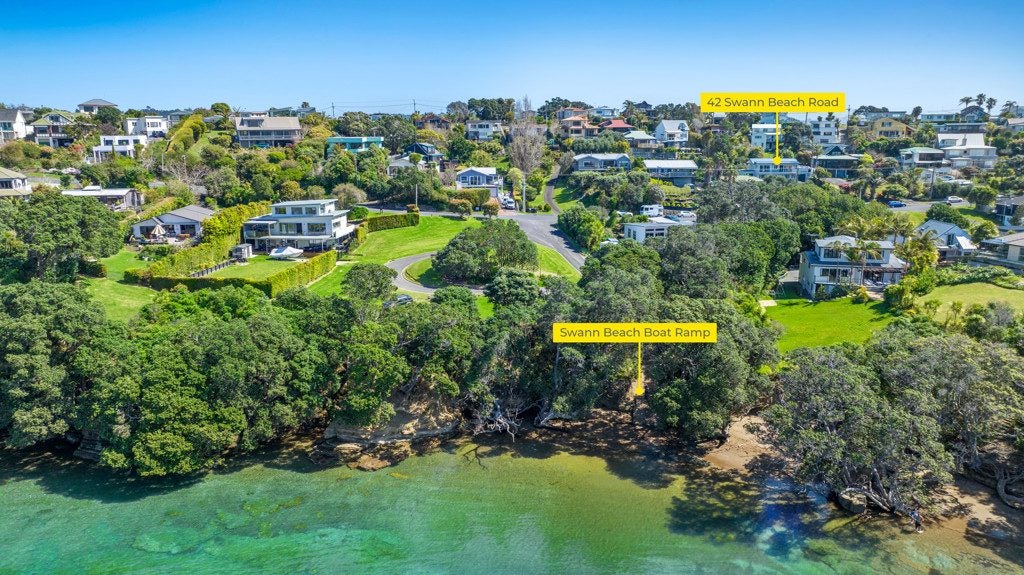 42 Swann Beach Road, Stanmore Bay, Whangaparaoa - Carousel 2