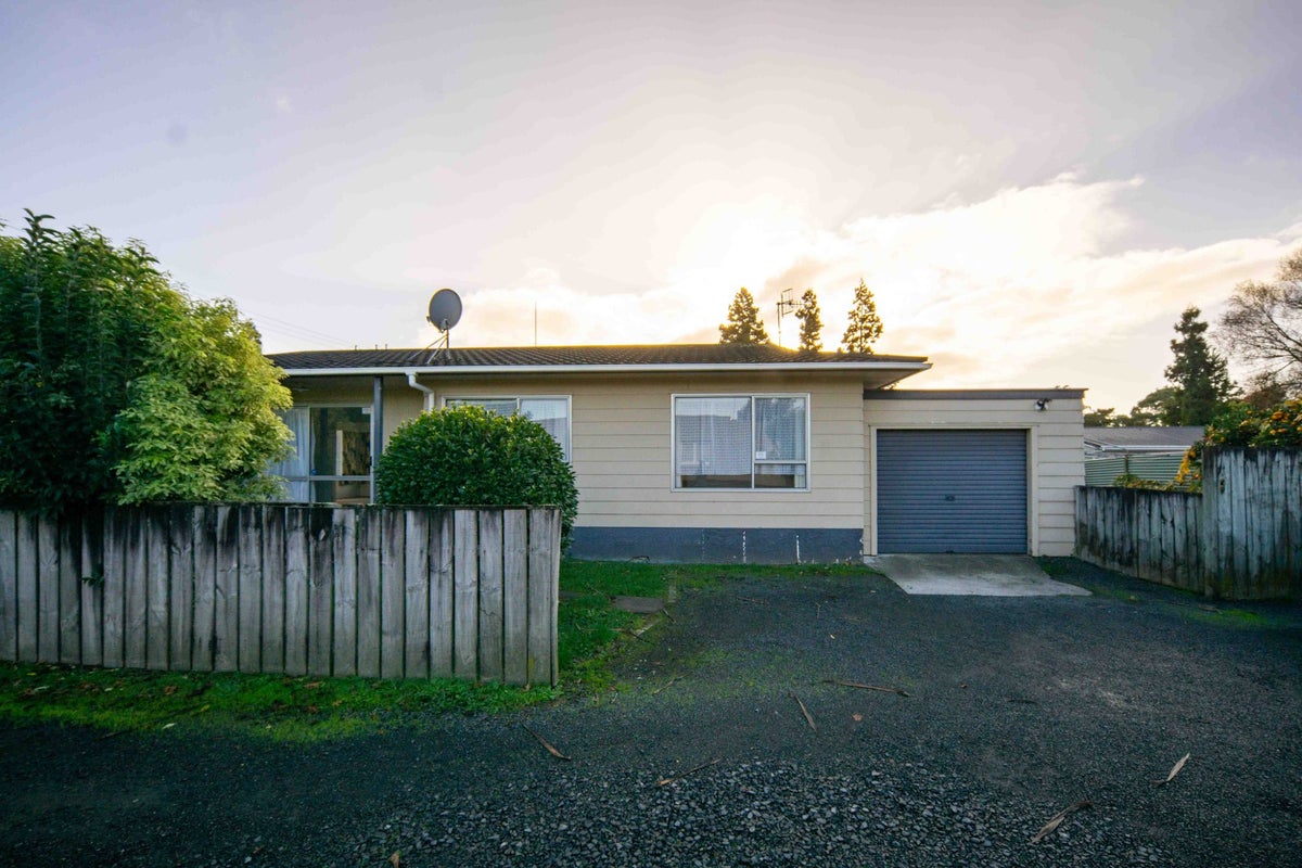 15A Ellicott Road, Nawton, Hamilton - Carousel 13