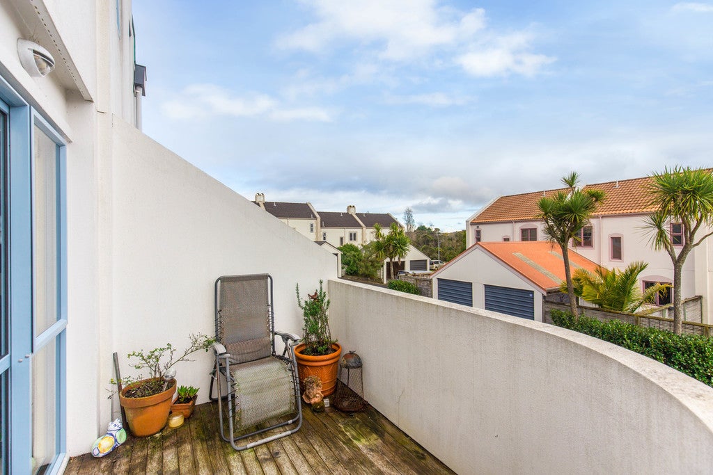 10 Winery Way, Henderson, Auckland - Carousel 2