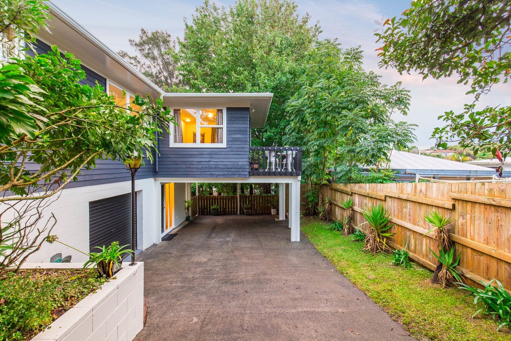 51 Rehia Road, Massey, Auckland - Carousel 1