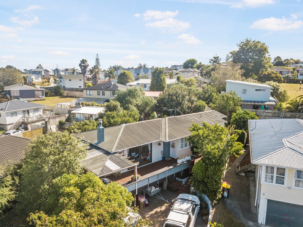 63 Ennis Avenue, Pakuranga Heights, Auckland - Carousel 1
