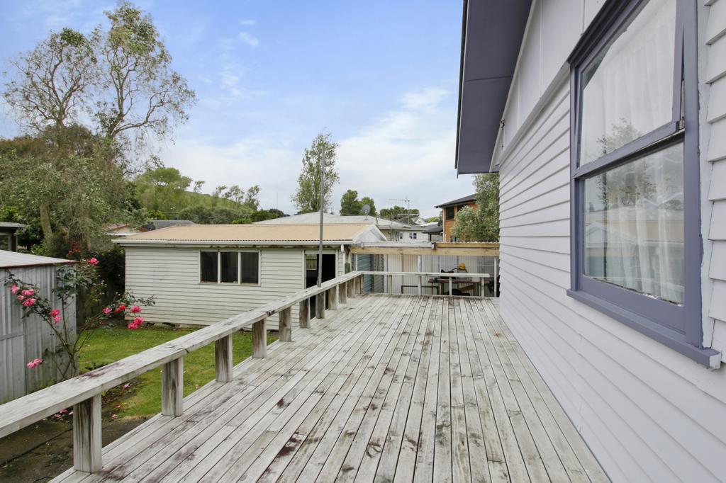 40 Tarata Crescent, Mangere Bridge, Auckland - Carousel 11