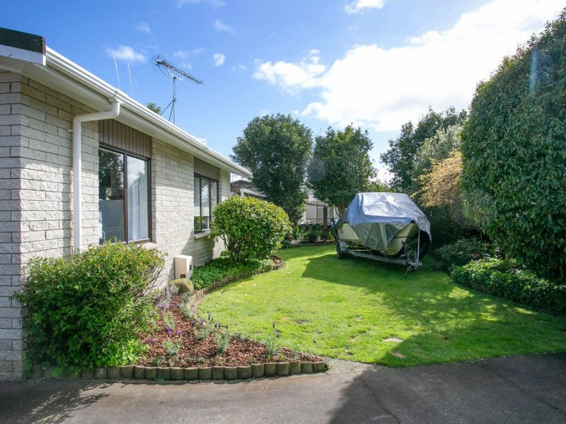 5 Vennell Street, Leamington, Cambridge - Carousel 24