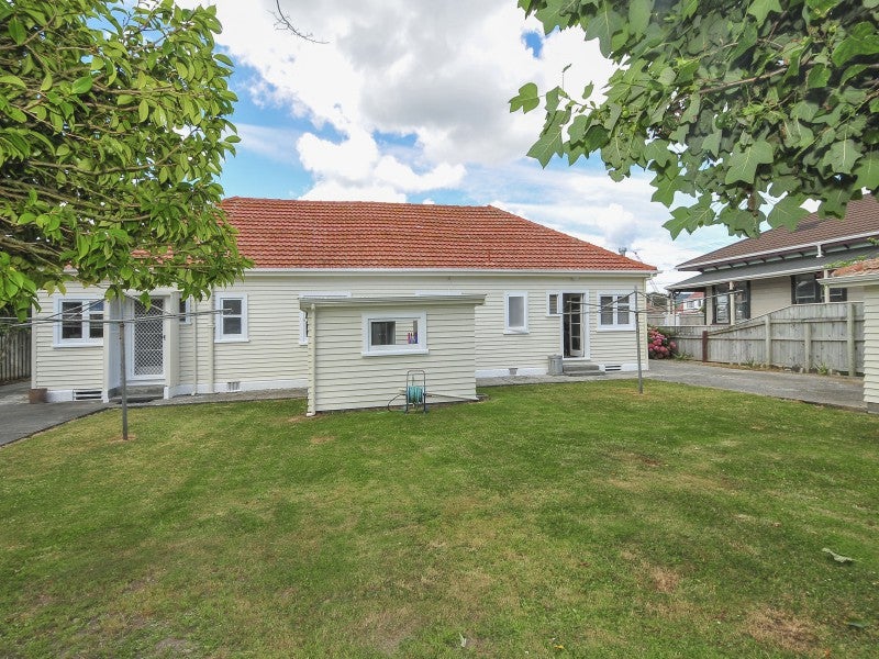 5/3 Fitzherbert Street, Alicetown, Lower Hutt - Carousel 17