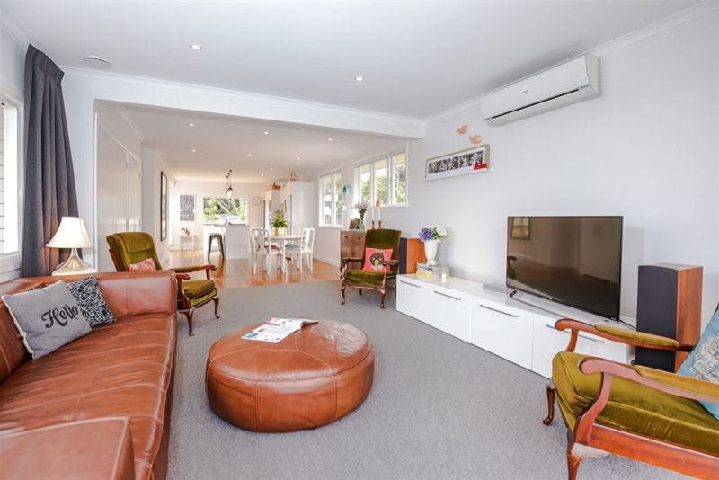 43 Coniston Avenue, Te Atatu South, Auckland - Carousel 2