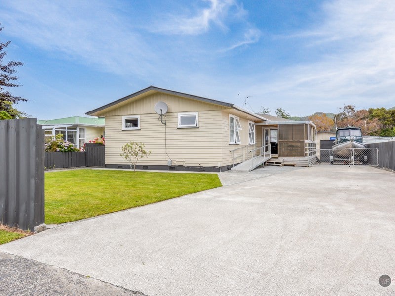 8 Mimihau Grove, Wainuiomata, Lower Hutt - Carousel 16