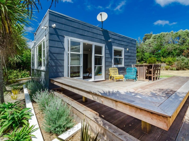 14 Tiromoana Road, Raumati South, Paraparaumu - Carousel 1