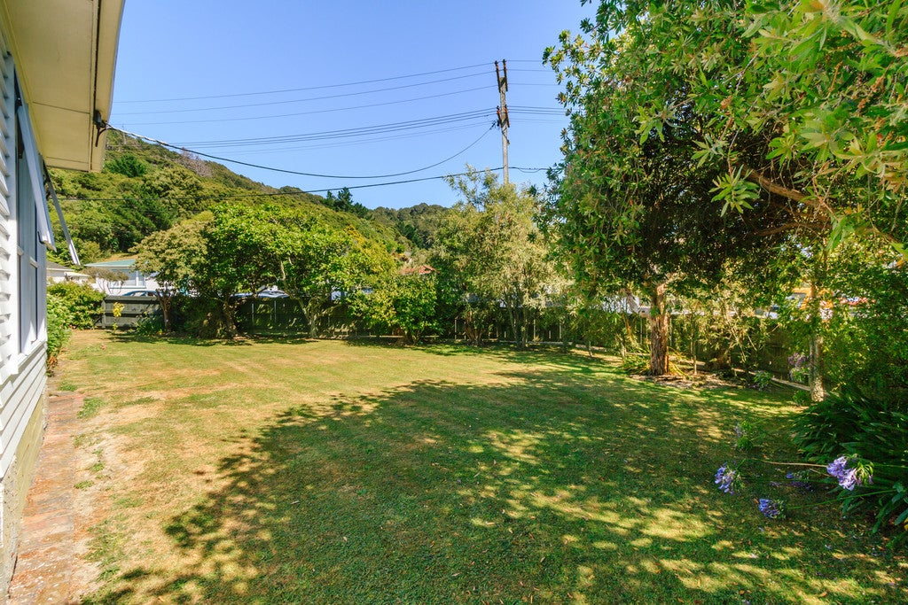 1 Kowhai Street, Wainuiomata, Lower Hutt - Carousel 2