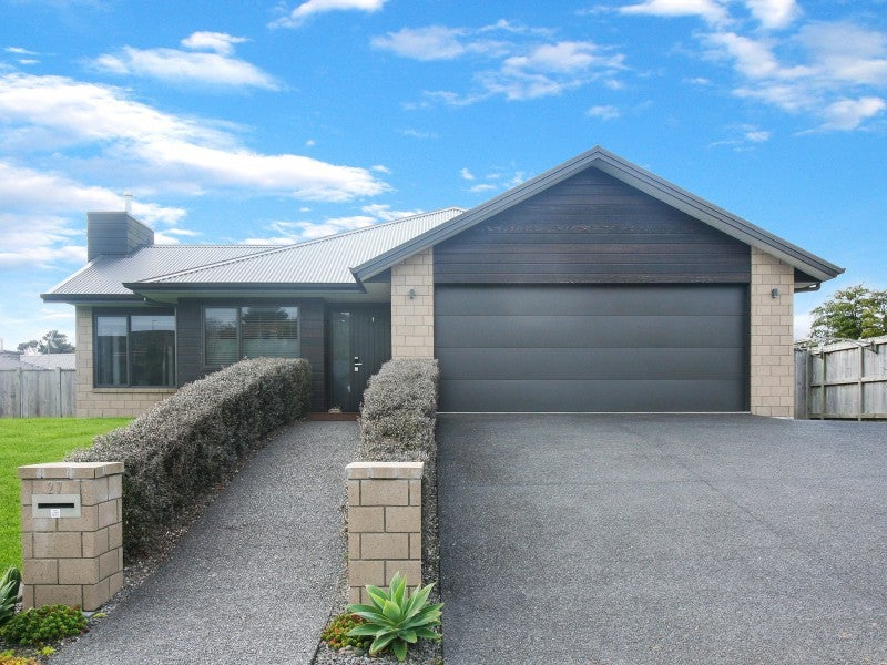 27 Fernbrook Drive, Hurworth, New Plymouth - Carousel 2