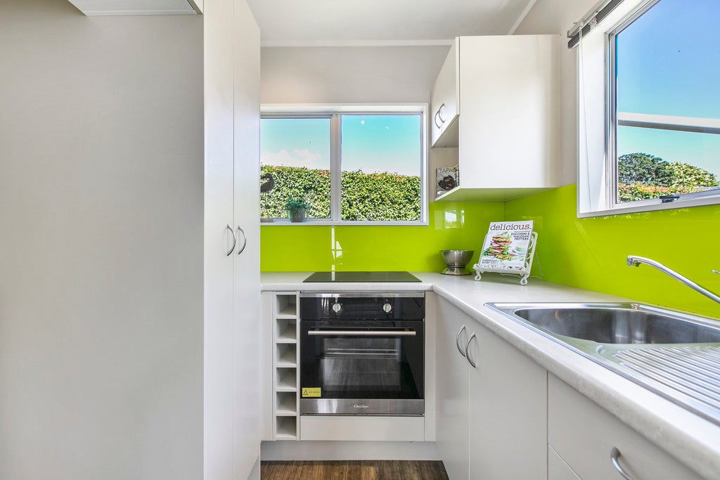 6 Sunkist Bay Road, Beachlands, Auckland - Carousel 26