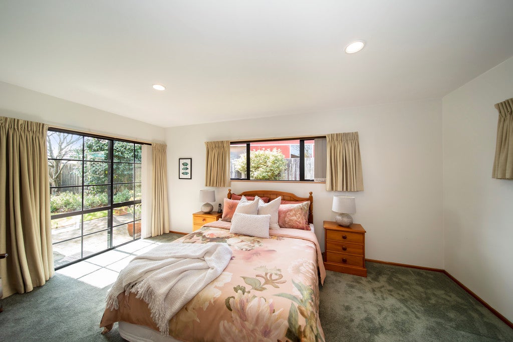 11 Kinross Drive, Merrilands, New Plymouth - Carousel 26