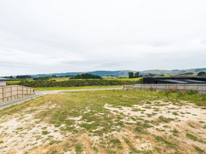 7 Coutts Way, Fitzherbert, Palmerston North - Carousel 1