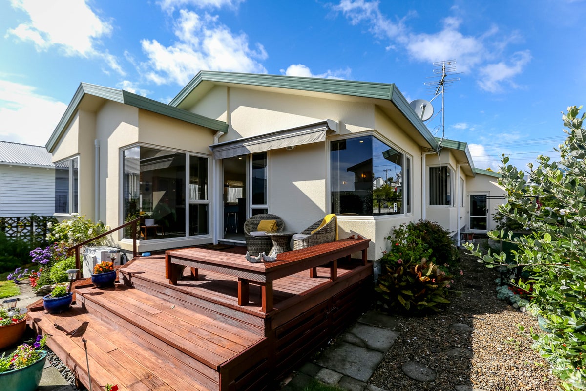 11 Skinner Street, Blagdon, New Plymouth - Carousel 1