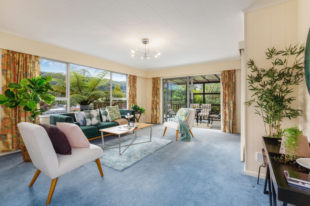 8A Hinau Street, Tawa, Wellington - Carousel 2