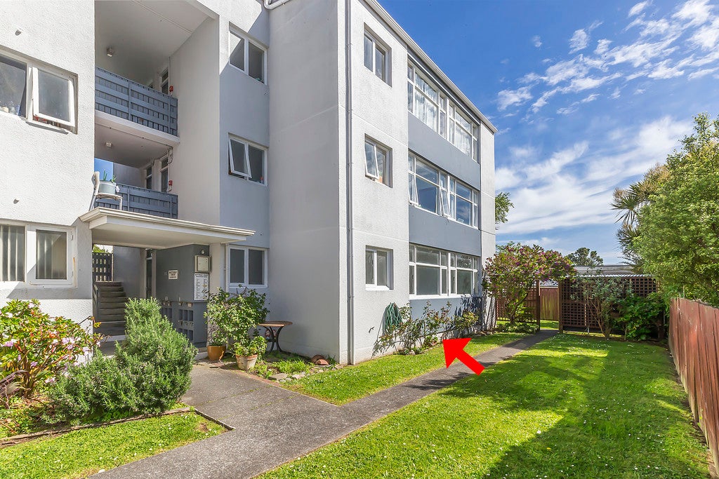 1/10 Angus Avenue, Berhampore, Wellington - Carousel 2