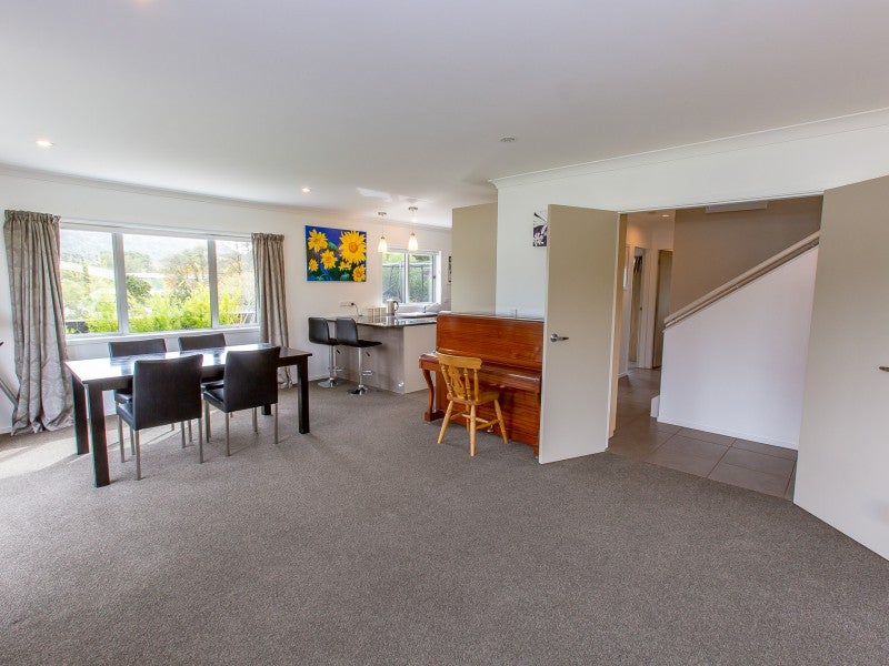 32 Flotilla Place, Whitby, Porirua - Carousel 2