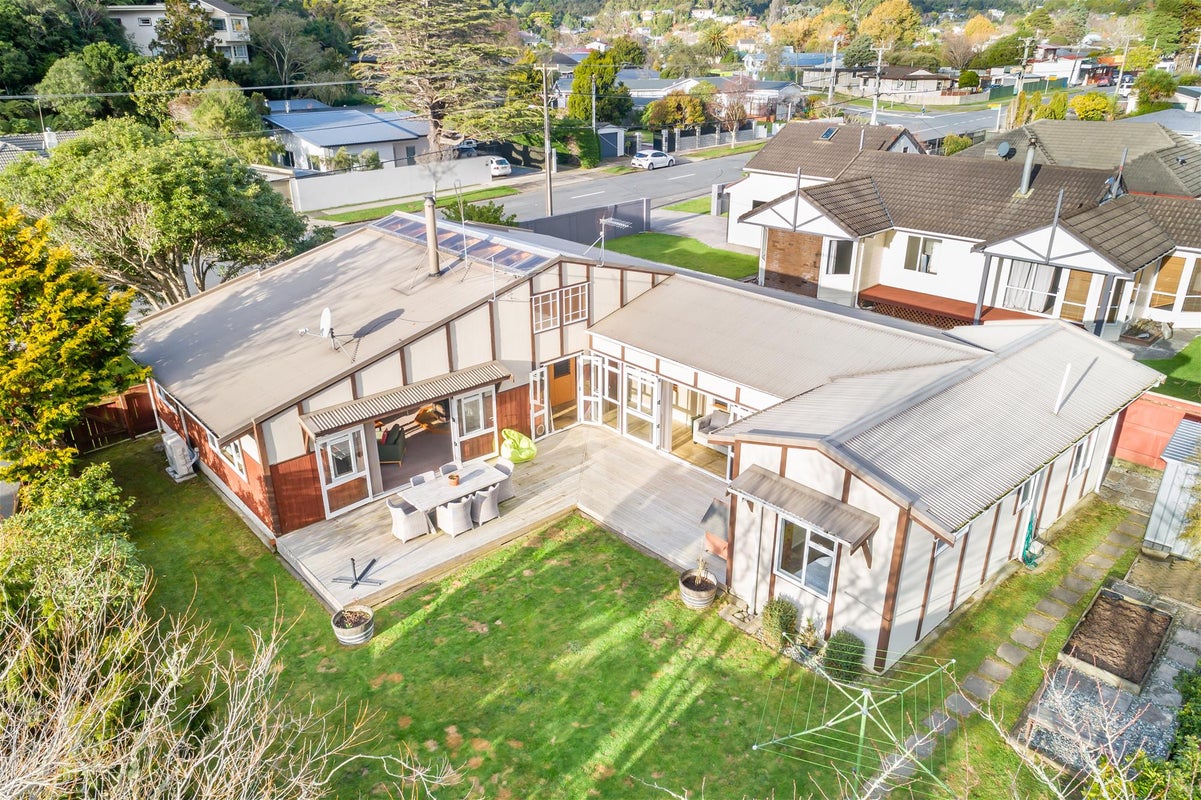 24 Glen Road, Stokes Valley, Lower Hutt - Carousel 1