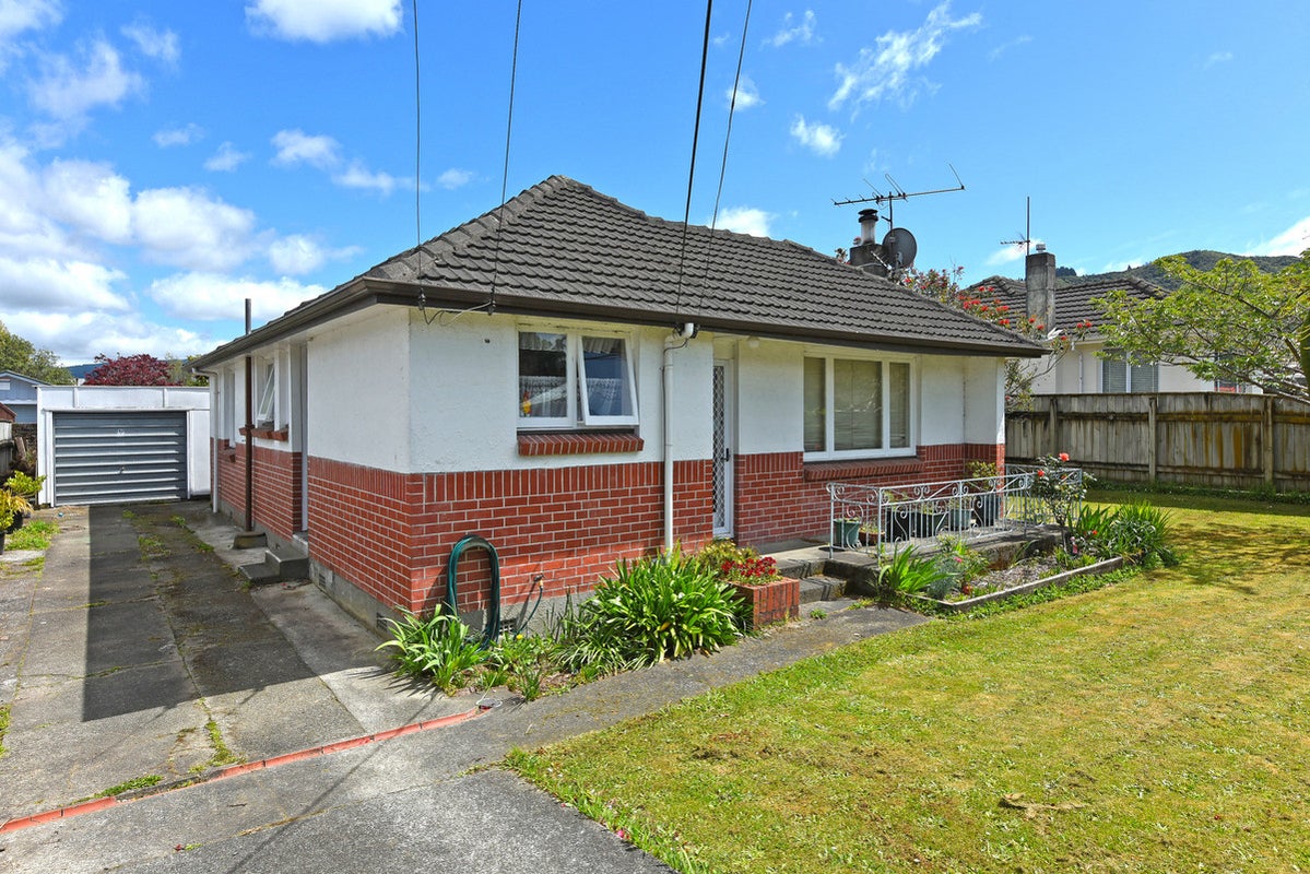 49 Totara Park Road, Clouston Park, Upper Hutt - Carousel 15