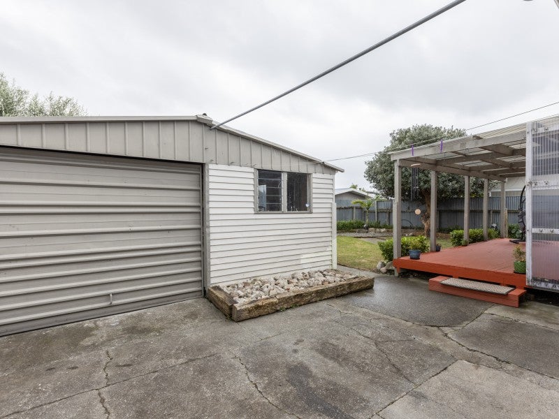 18 Freyberg Avenue, Tamatea, Napier - Carousel 2