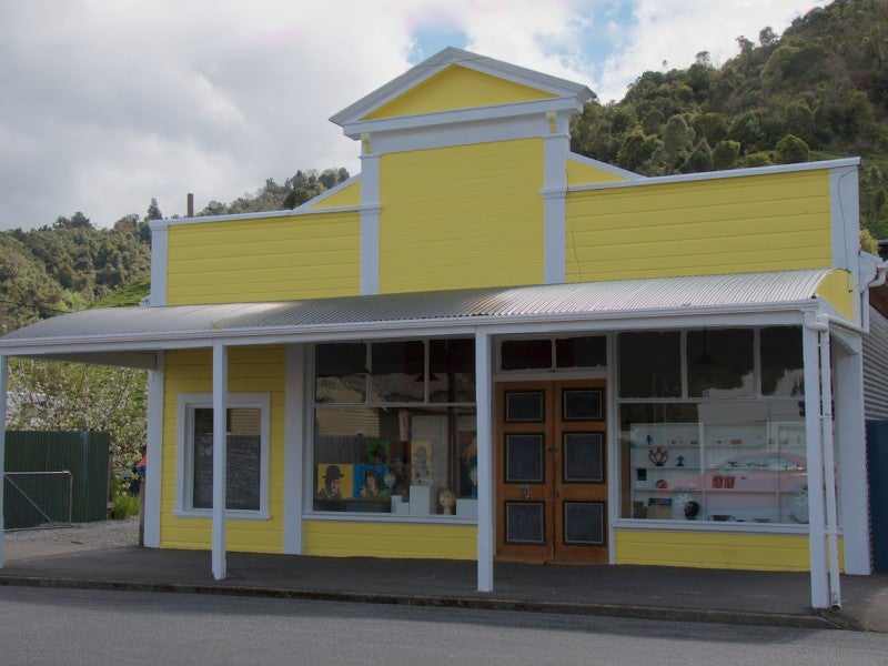 25 Broadway, Mangaweka - Carousel 1