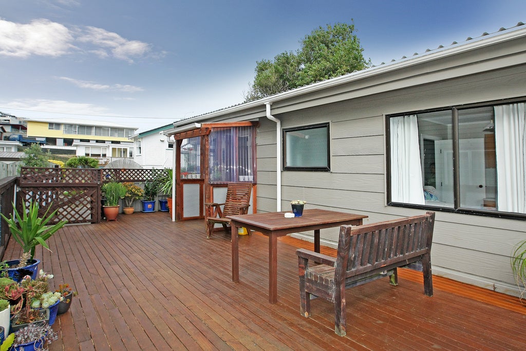56 Happy Valley Road, Owhiro Bay, Wellington - Carousel 2