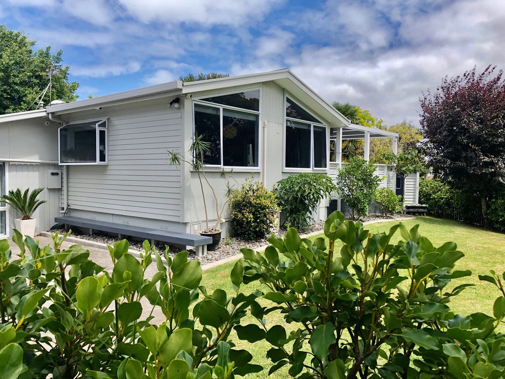 22 Ashcroft Avenue, Mangere Bridge, Auckland - Carousel 1