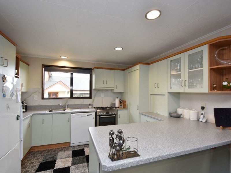 57 Vogel Place, Waikiwi, Invercargill - Carousel 2