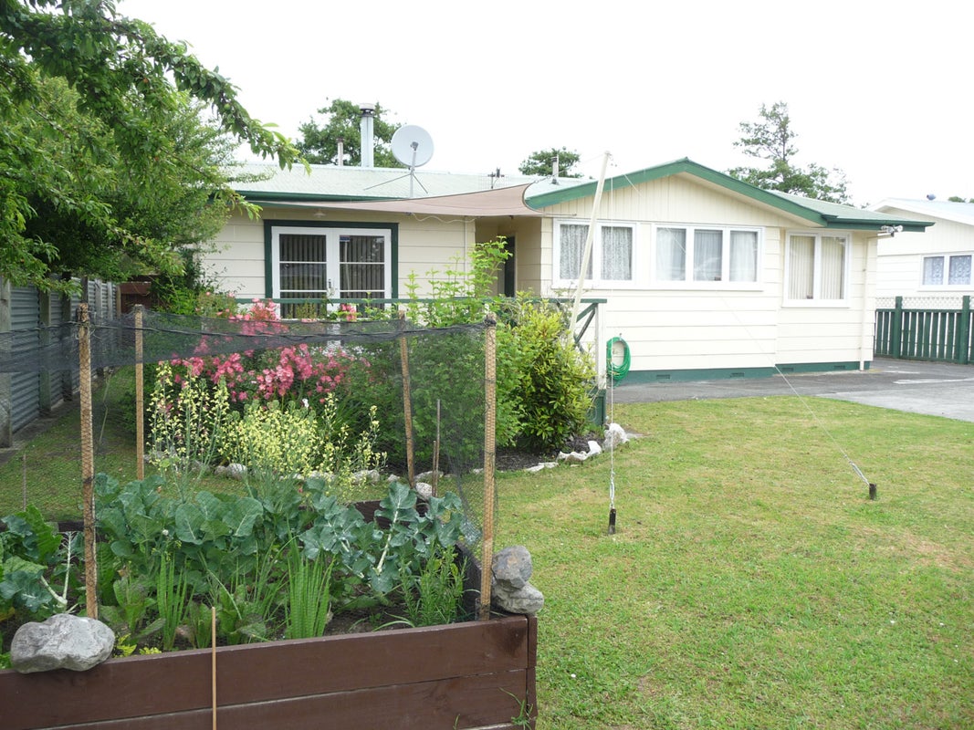42 Monowai Place, Westbrook, Palmerston North - Carousel 1
