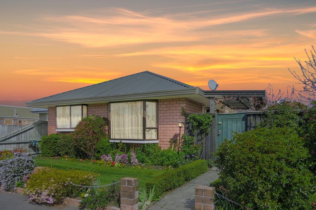 2A Reginald Street, Burwood, Christchurch - Carousel 1