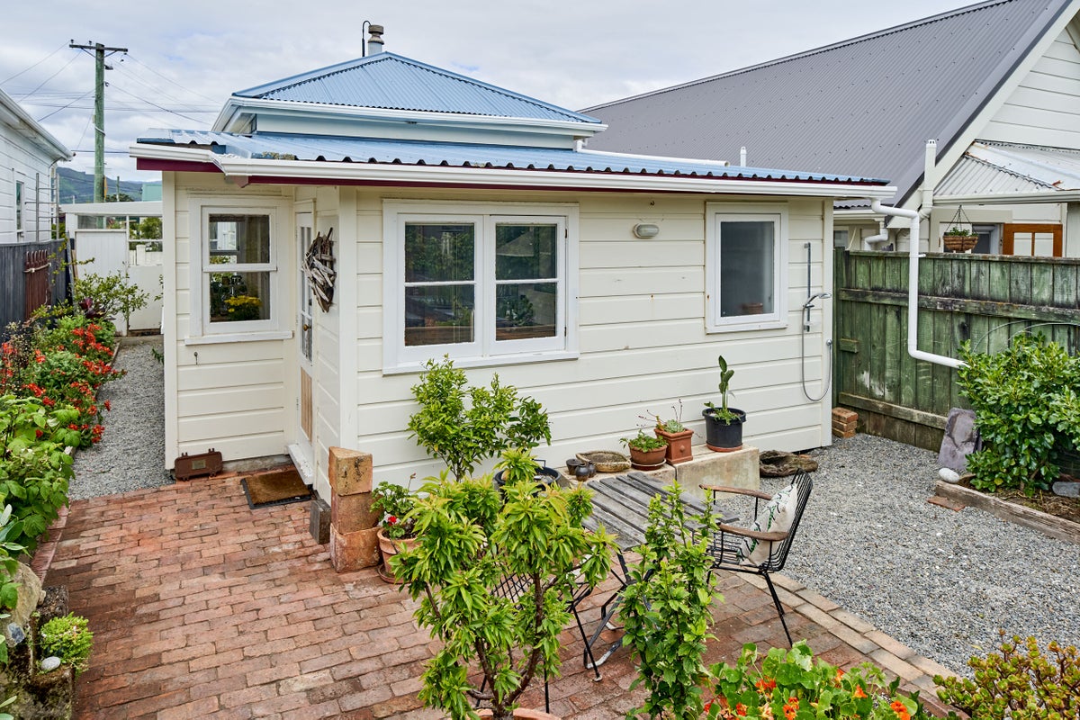 21 Beach Street, Petone, Lower Hutt - Carousel 18