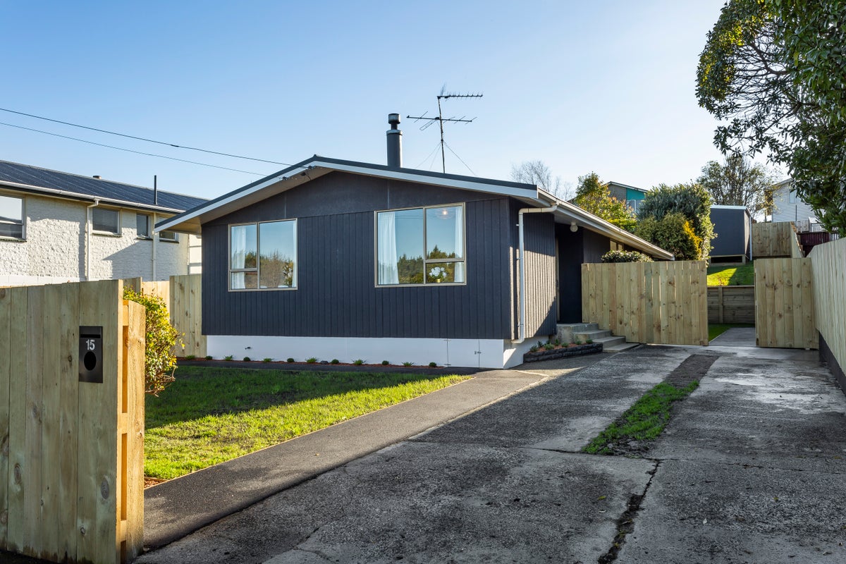 15 Blackhead Road, Concord, Dunedin - Carousel 1