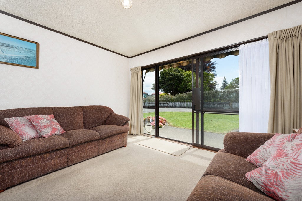 2/153 Waihi Road, Judea, Tauranga - Carousel 2