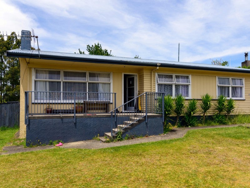 32 Homedale Street, Pukehangi, Rotorua - Carousel 1