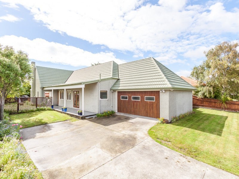 12 Greenwood Place, Fitzherbert, Palmerston North - Carousel 1