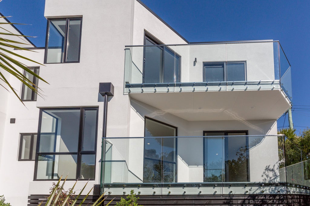 1/60 Moncks Spur Road, Redcliffs, Christchurch - Carousel 1
