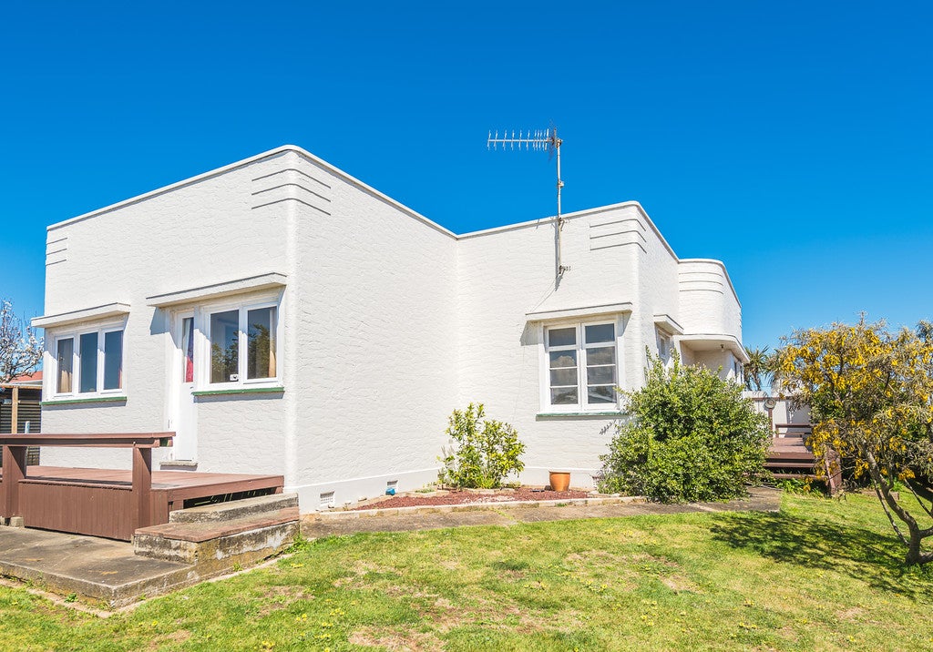 72 Surrey Road, Springvale, Whanganui - Carousel 1
