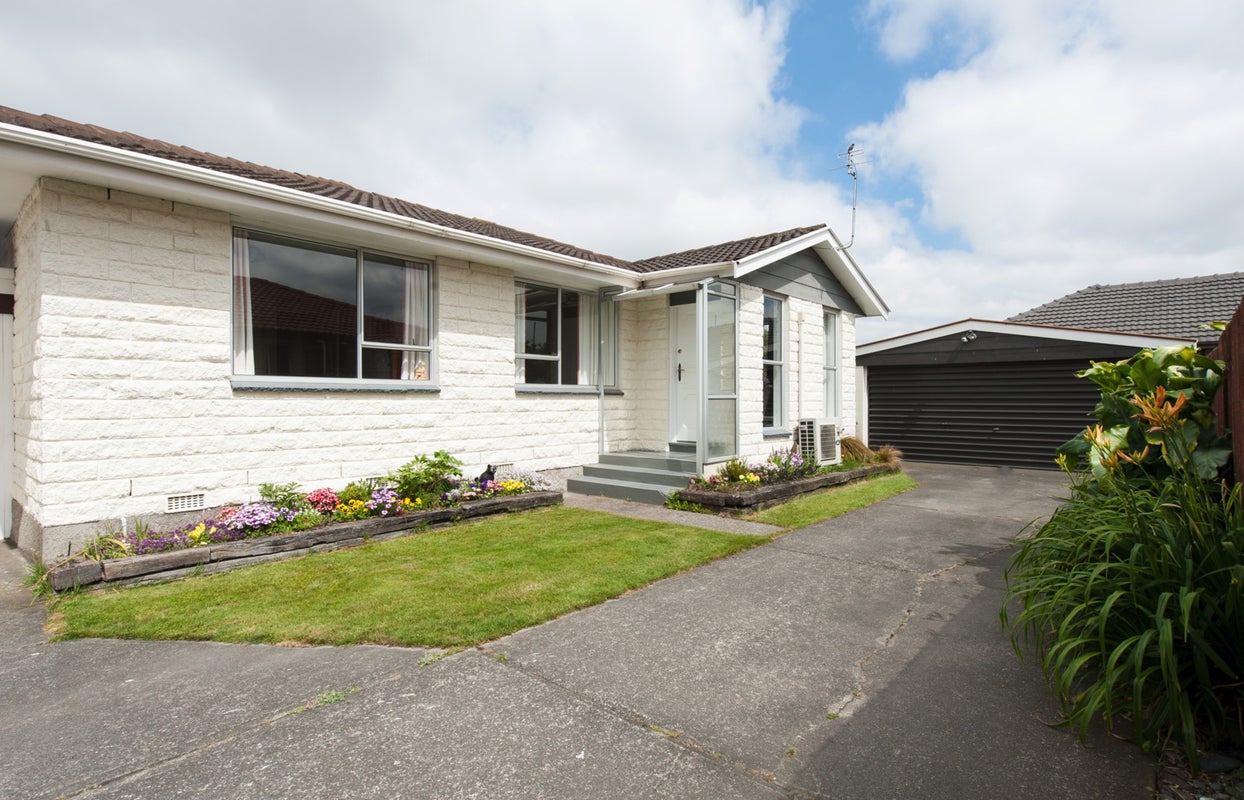2/184 Halswell Road, Hillmorton, Christchurch - Carousel 1
