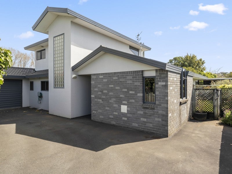 264A Coronation Avenue, Welbourn, New Plymouth - Carousel 1