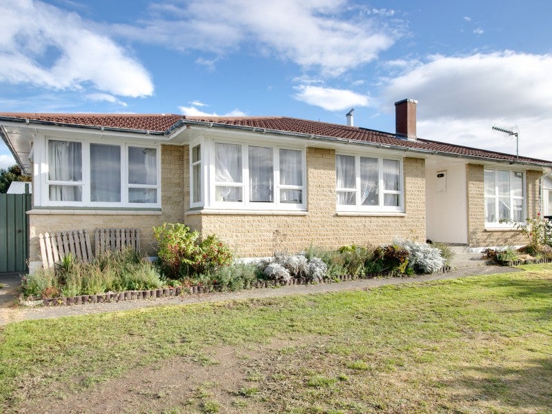33 Neal Crescent, Onekawa, Napier - Carousel 1